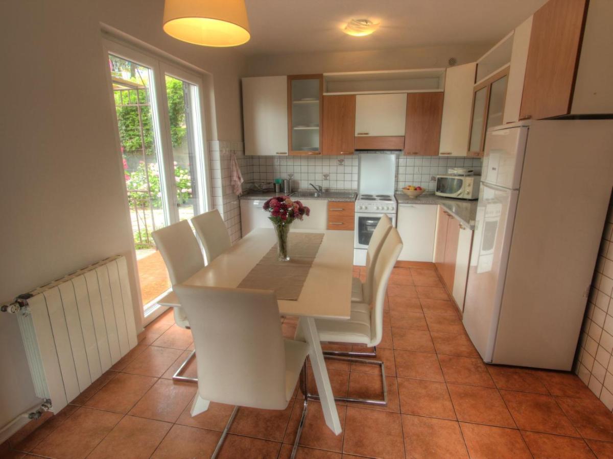 Apartman Lena Opatija Eksteriør billede